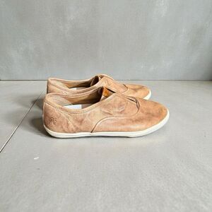 Frye Women’s Fine Leather Split-Top Flats / SZ: 9.5